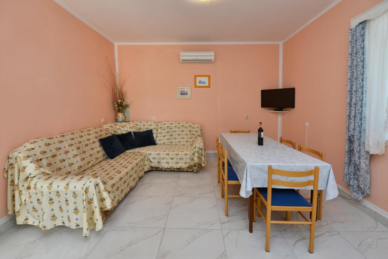 Apartments Ella Poreč Zewnętrze zdjęcie