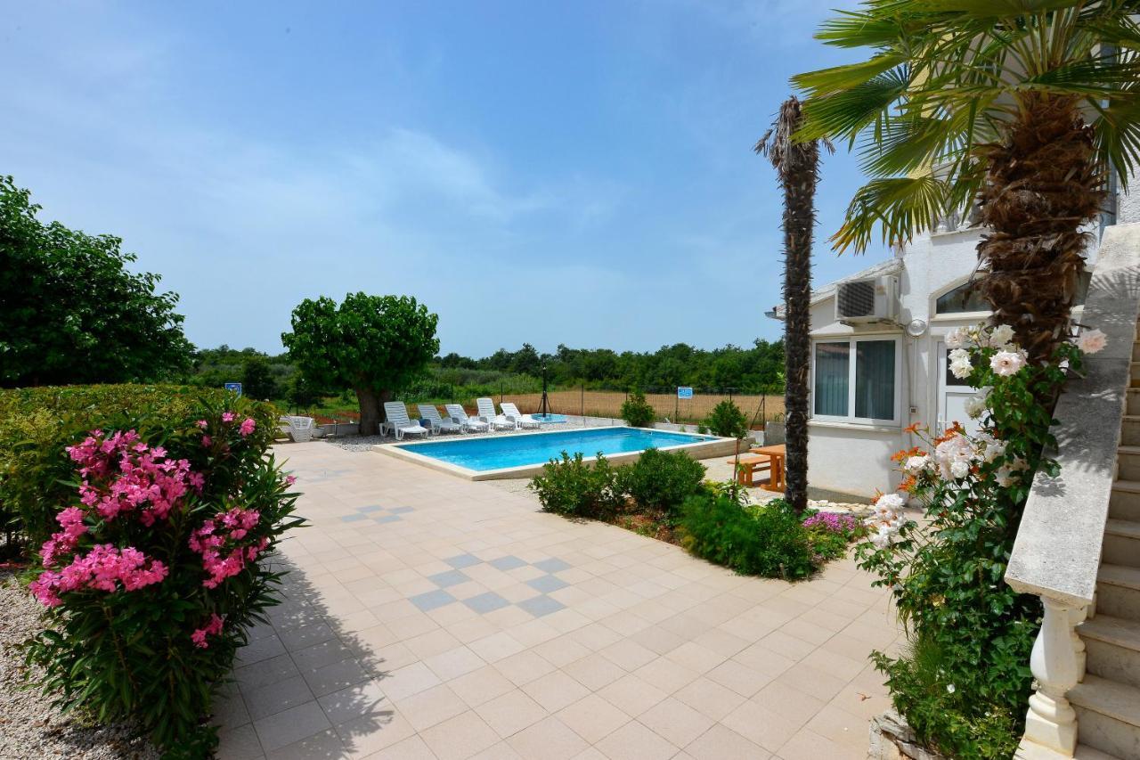 Apartments Ella Poreč Zewnętrze zdjęcie